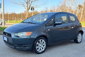 Mitsubishi Colt 1.1 12V 3p. Invite