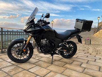 Honda CB 500 X 2024 - con accessori
