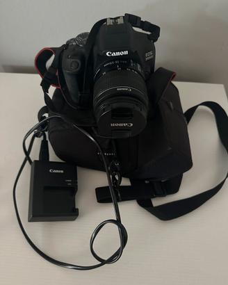 Fotocamera canon d2000 nuova