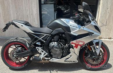 Suzuki GSX-8R