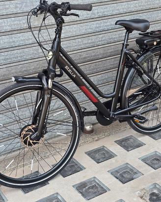 bici elettrica stella 48 volt ruote 28 