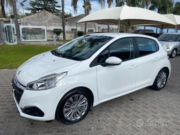 PEUGEOT 208 PureTech 82 5 porte Allure