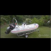 Gommone compreso di carrello