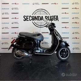 Vespa 300 GTS hpe Super