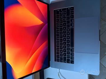 Macbook Pro 15 - SSD 500 GB - RAM 16GB - CPU i7