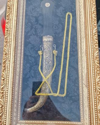Pregiato Pugnale Arabo "Jambiya" in Teca Dorata  