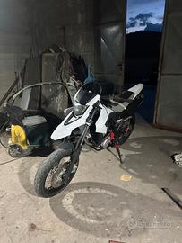 Yamaha WR125
