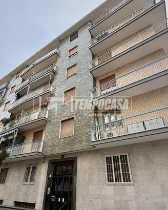 AMPIO BILOCALE IN ZONA CENTRALE LIBERO SUBITO