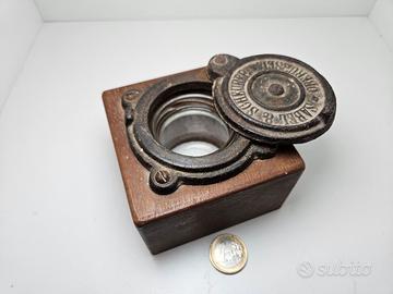 Calamaio antico in legno e metallo 