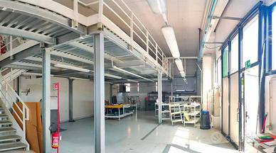 Immobile di 1300 m² con 4 locali a Reggello