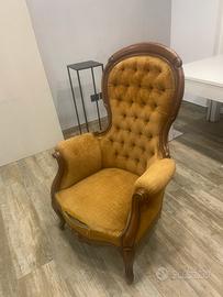 Poltrona in legno e tessuto vintage