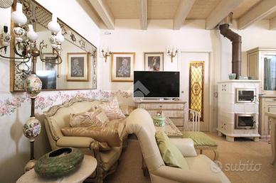 CASA SEMINDIPENDENTE A MELDOLA