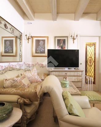 CASA SEMINDIPENDENTE A MELDOLA