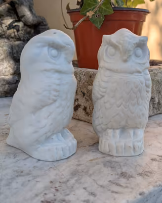 Gufi sale e pepe in biscuit vintage