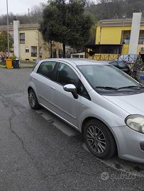 Automobili