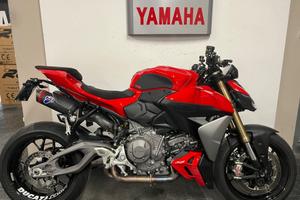 Ducati Streetfighter V2