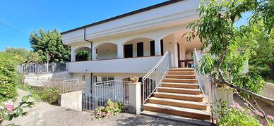 Castellabate in villa ad Agosto