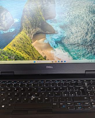 Dell Precision 7530 i7/16GB/2TB/P2000 Batt.NUOVA