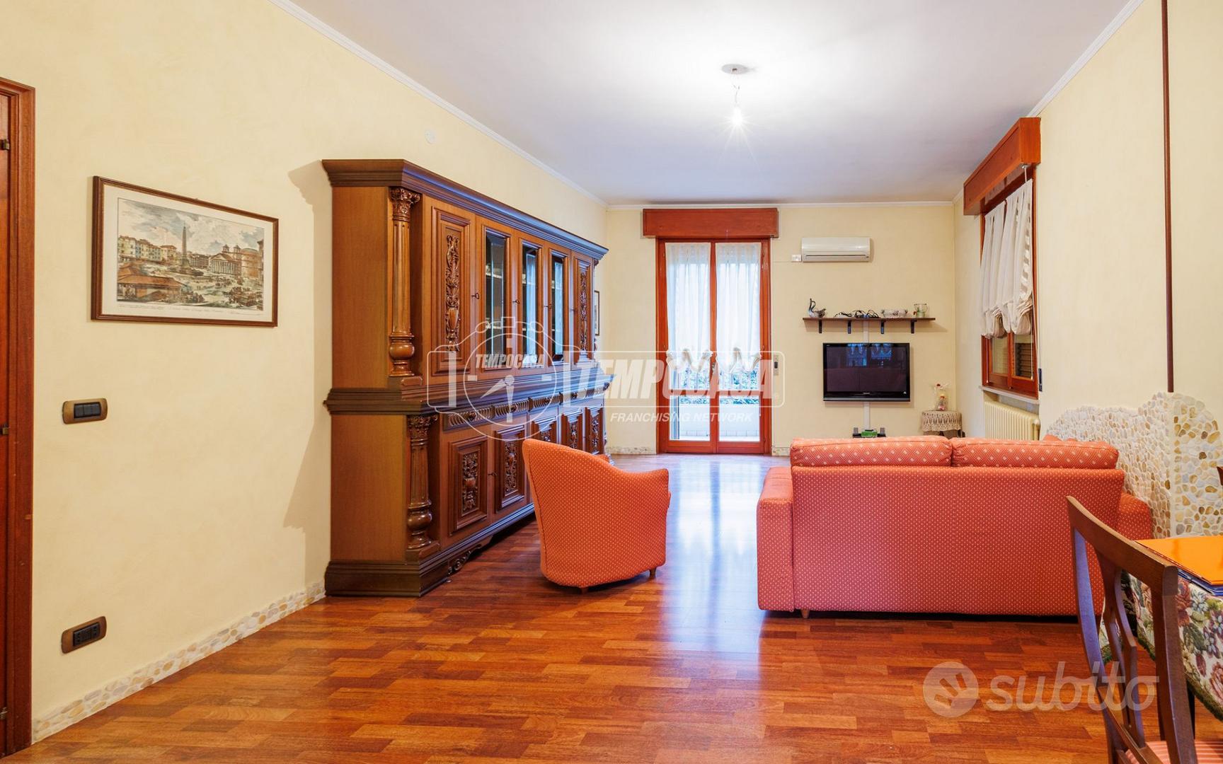 AMPIO APPARTAMENTO DI 161 MQ CON GARAGE E CANTINA