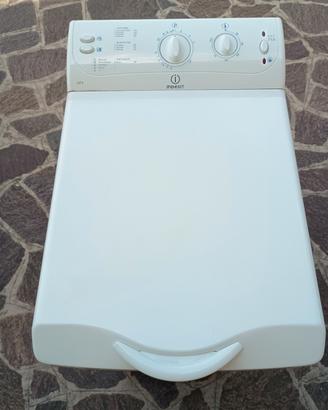 lavatrice Indesit carica dall'alto