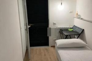 TOR PIGNATTARA STANZA SiNGOLA BEN COLLEGATA