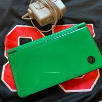 Nintendo dsi  xl verse