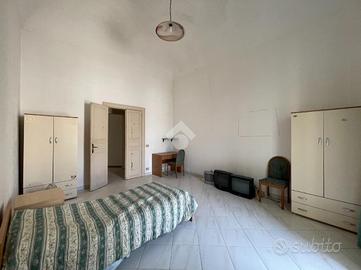 5 LOCALI A RAGUSA
