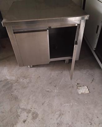 armadio in acciaio 80x80x70