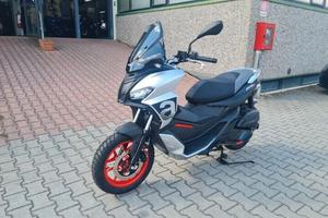 Aprilia SR GT 125 Sport