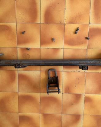 Traversa post. Citroen C4 Aircross