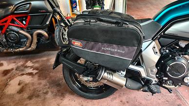 Coppia borse laterali Givi Voyager Bag