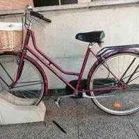 bicicletta da donna modello olandese 