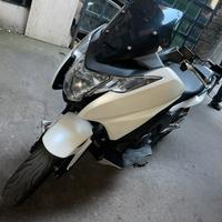 Honda integra 750