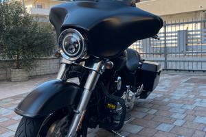 Harley Touring. Street Glide 103