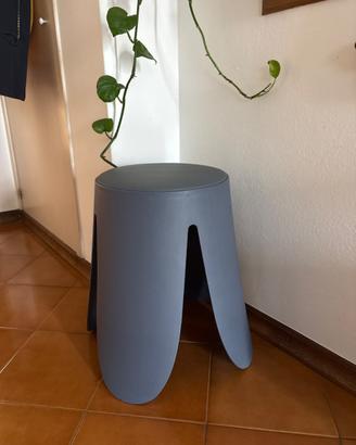 sgabello in plastica