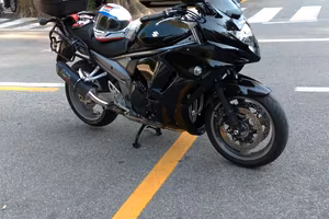 Suzuki GSX 1250 FA