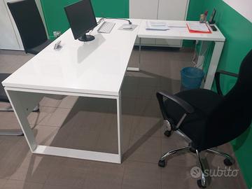 2 Scrivanie angolari ufficio o casa