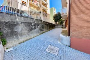 0766c-posti moto in via orsera