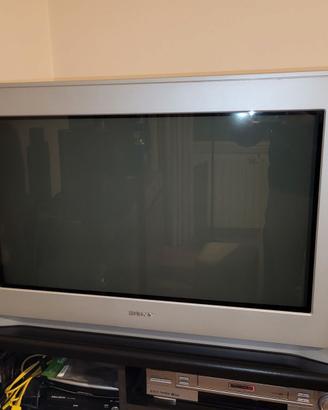 Sony Trinitron 32” KV-32FX66B CRT Retro Gaming RGB