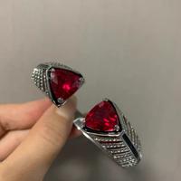 Bracciale rigido in rubino e platino