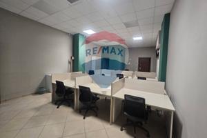 Locale commerciale a Casoria