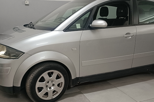 AUDI A2 DIESEL 1.4 tenuta in perfette condizioni