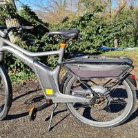 Smart e-bike elettrica ESAMINO PERMUTA CON MOTO