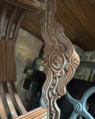 Sedia decorativa in legno