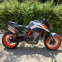 KTM 890 Duke R - 2021