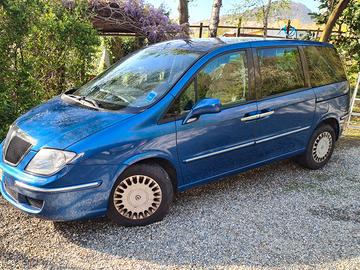 lancia phedra 2006