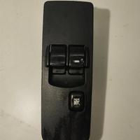 PULSANTIERA ANTERIORE SINISTRA MITSUBISHI Colt Ser