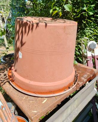 Vaso da giardino in plastica 