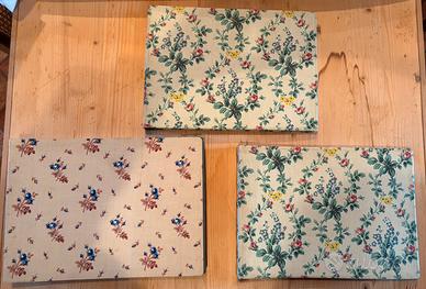 Album fotografici d’epoca con decorazioni floreali