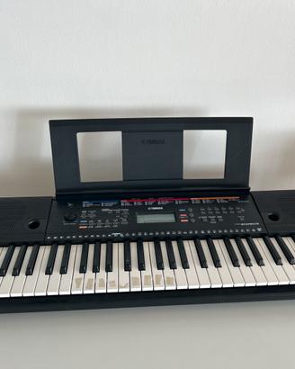 Yamaha psr E263